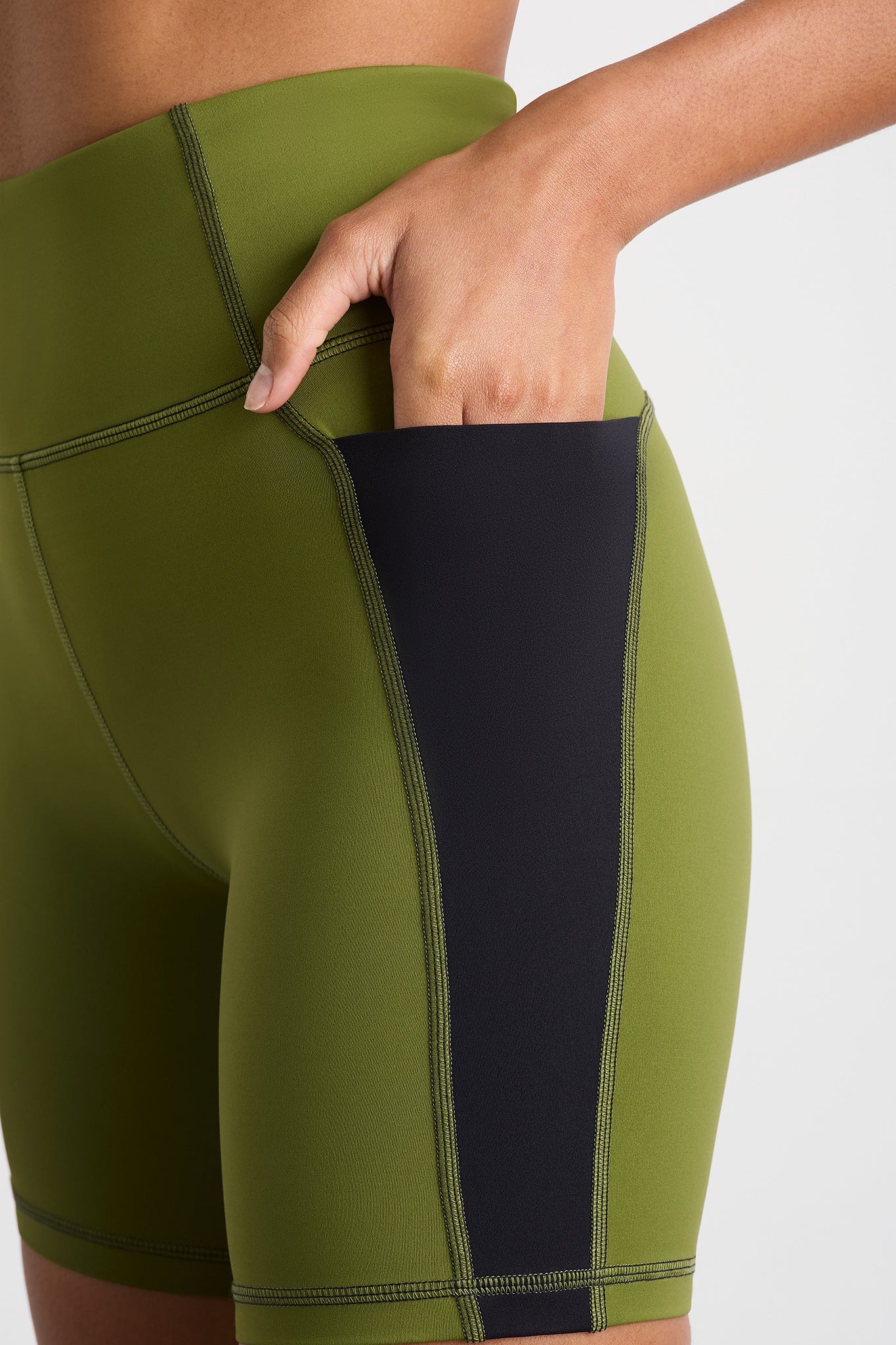 size: 8, secondary-image