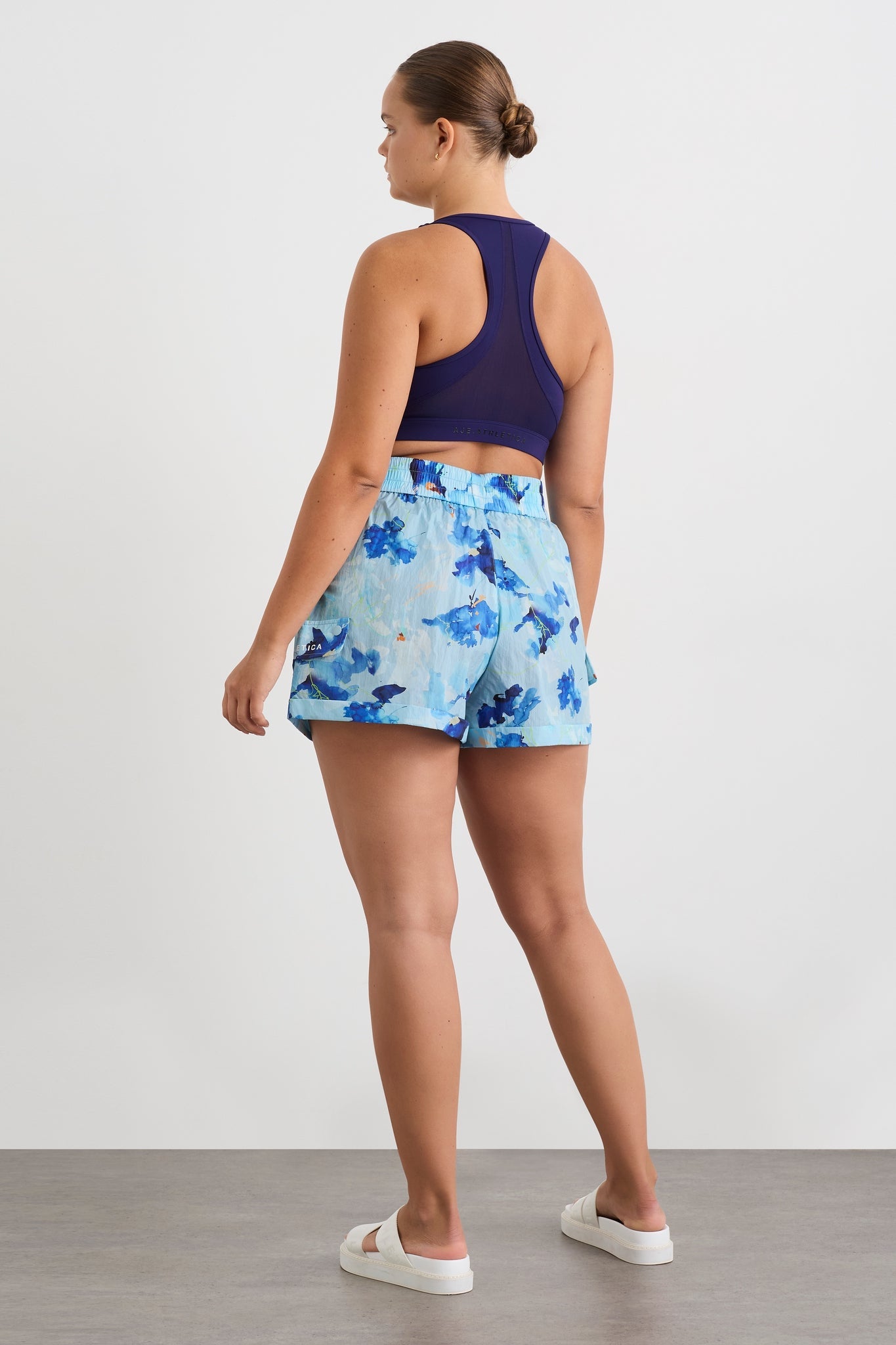 size: 16