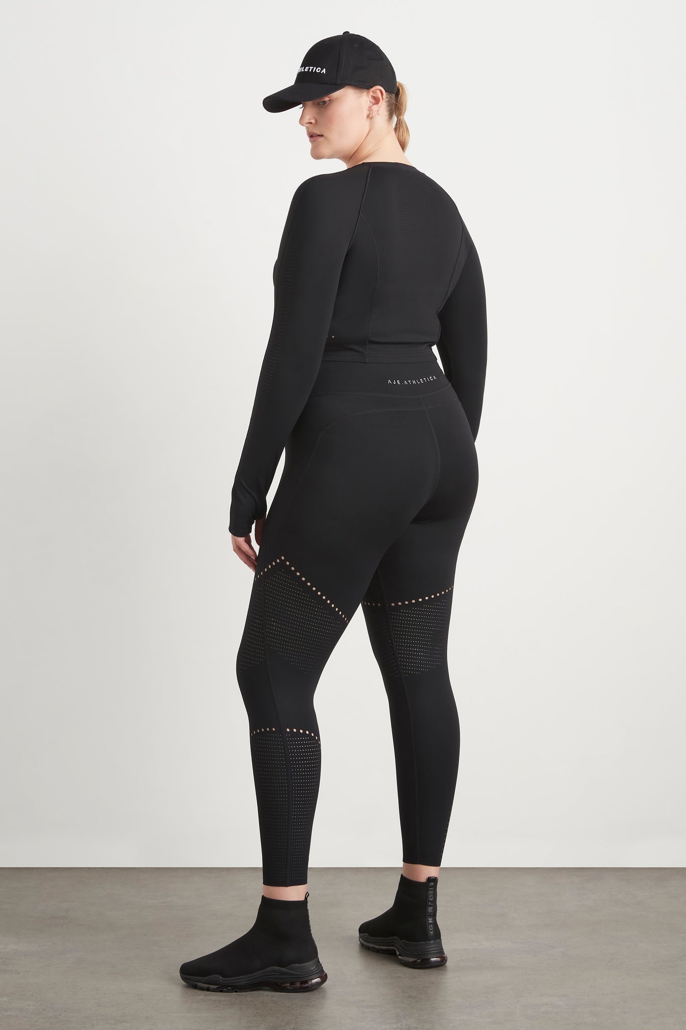 Size: 16