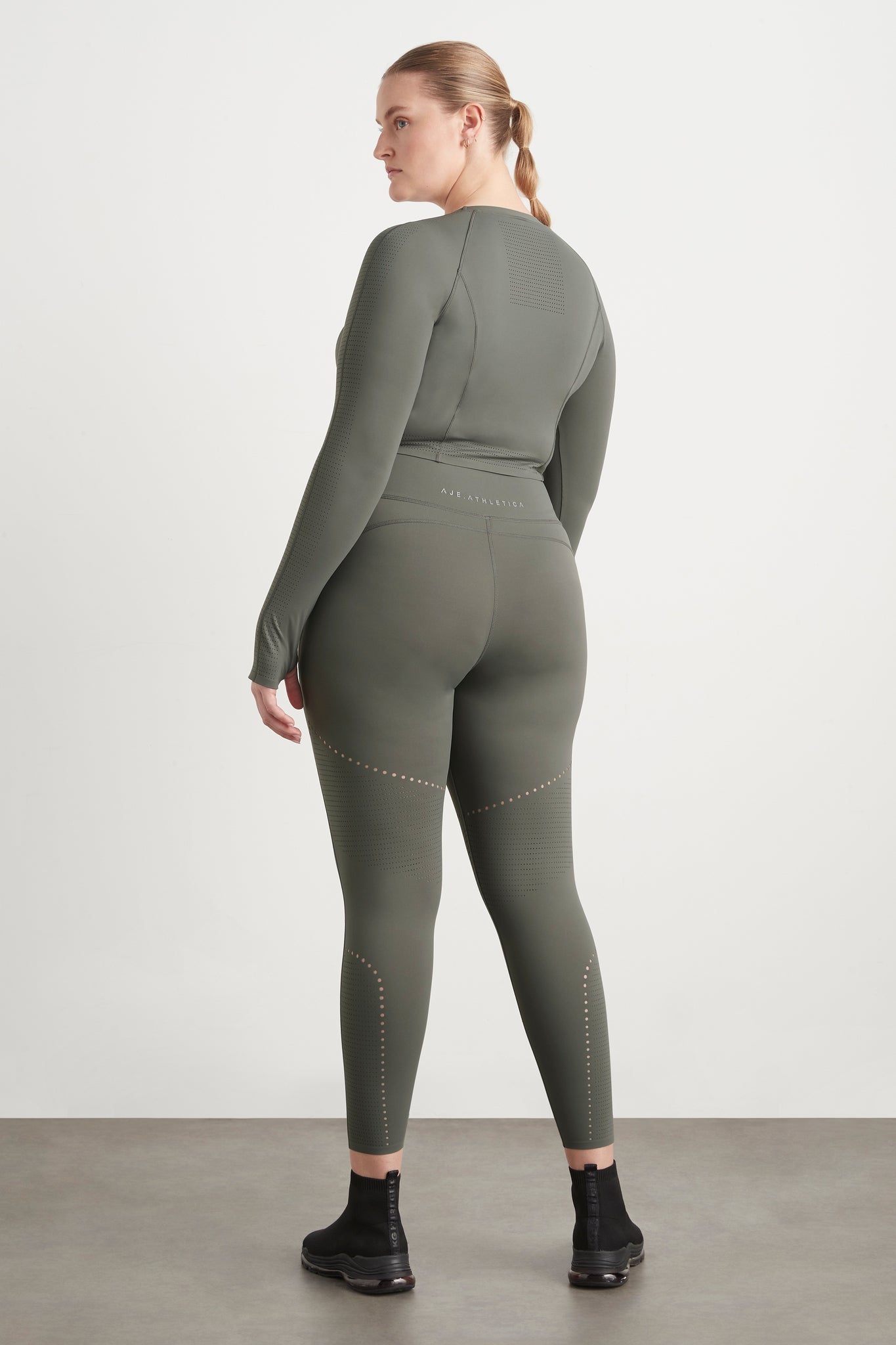 Size: 16
