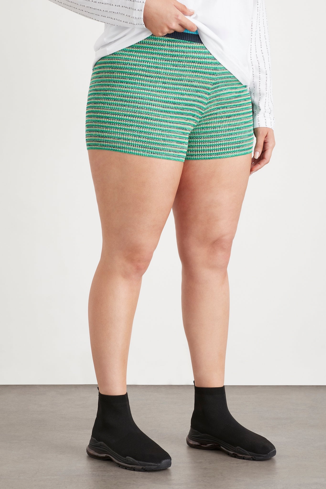 size: 16