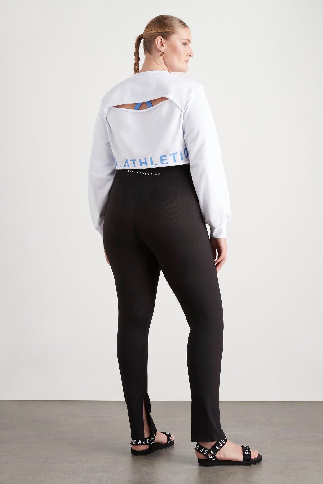 size: 16