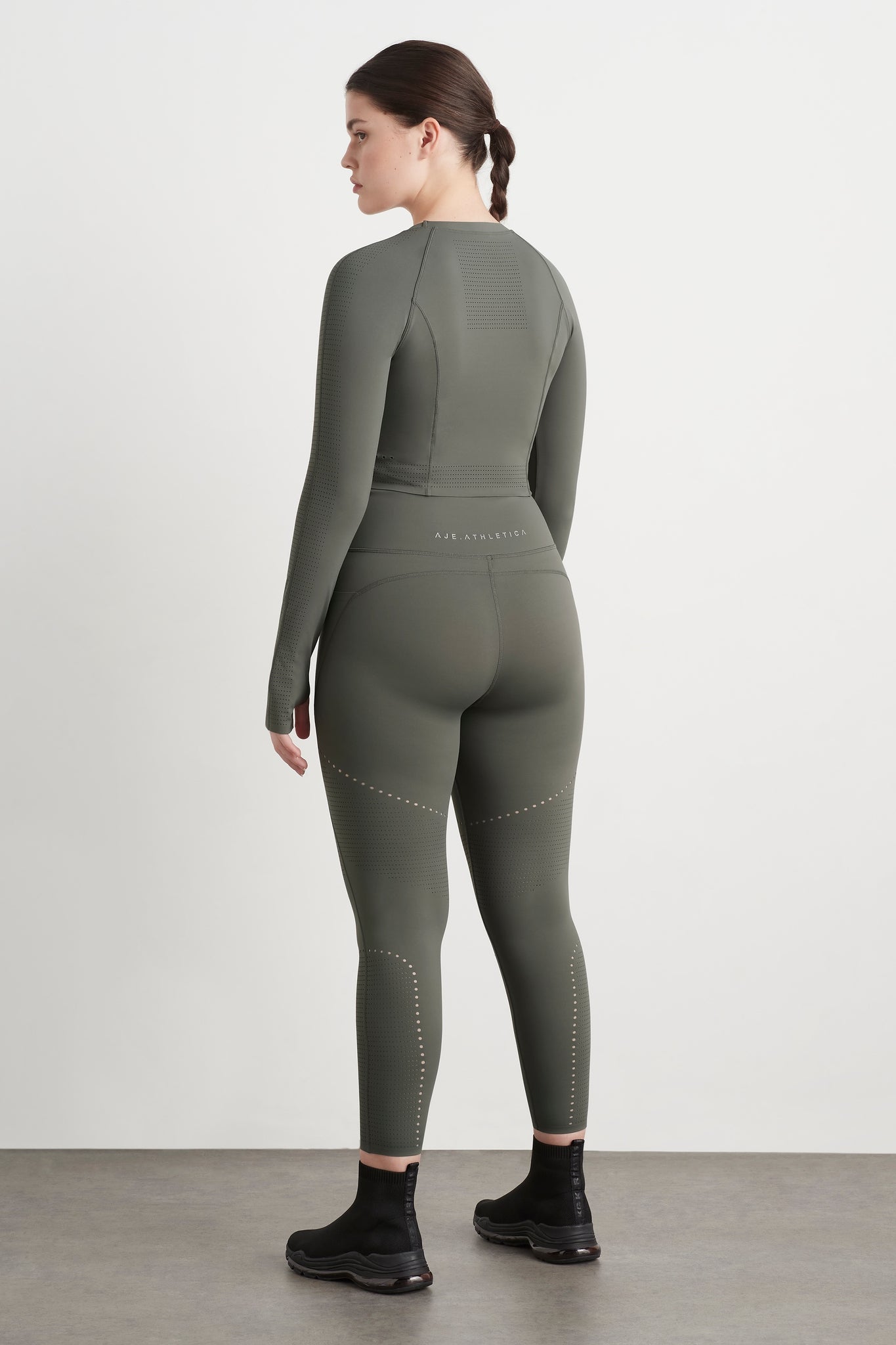Size: 12