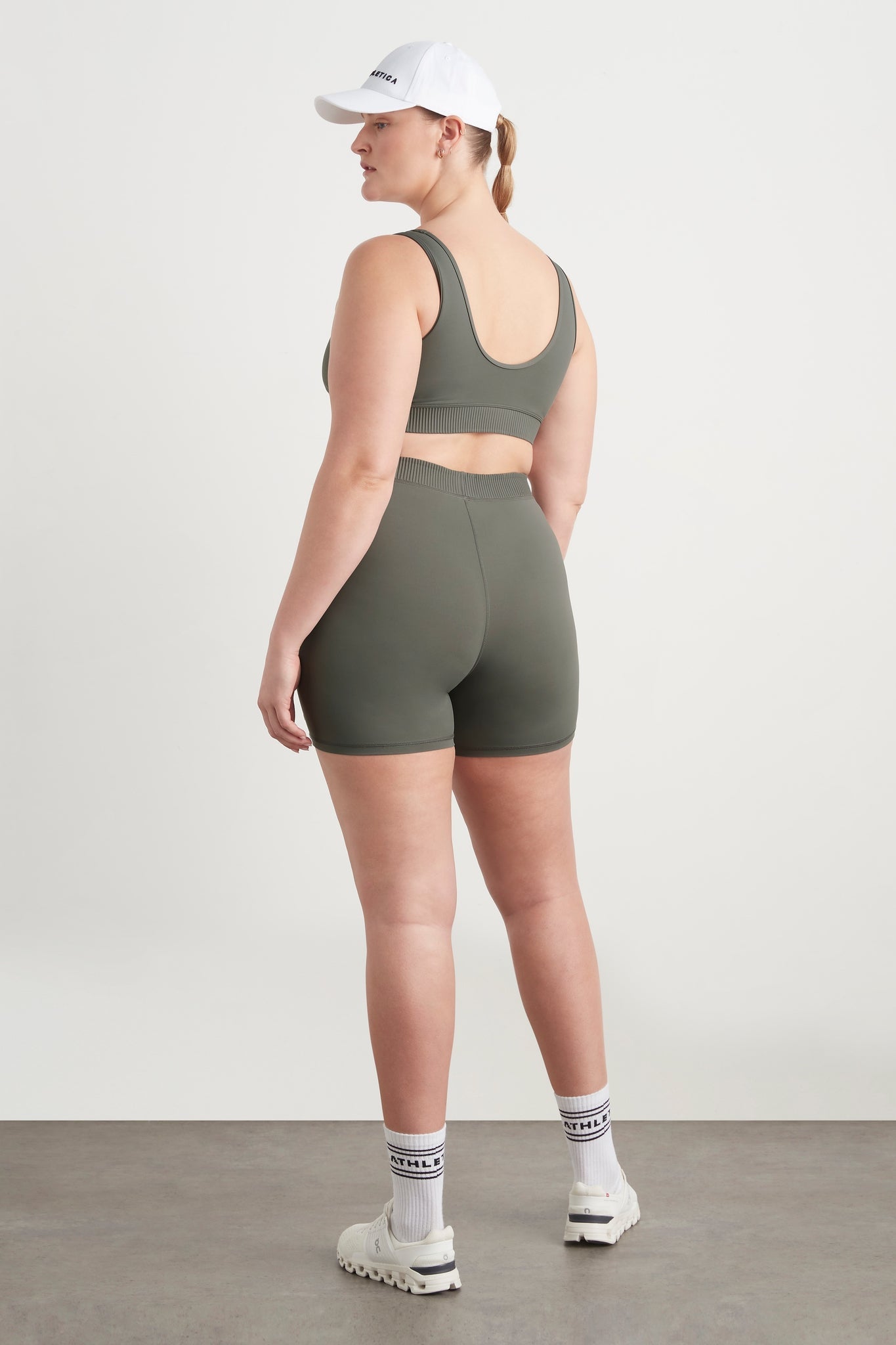 Size: 16